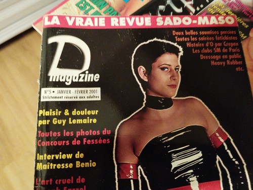 Revue adulte dresseuse - revue,