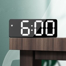 Horloge électronique design