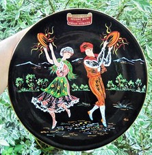 Assiette murale céramique ROIS de MAJORQUE décor basque  signé Tess DN2229