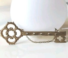 Patère mural/Porte-Clés vintage en forme de Clé Antique - En laiton. Long 23,5cm