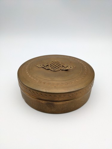 Ancienne boite métallique - ancienne,