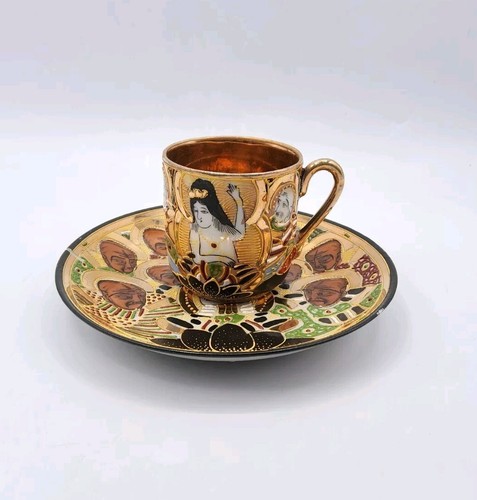 Tasse sous en - tasse, et