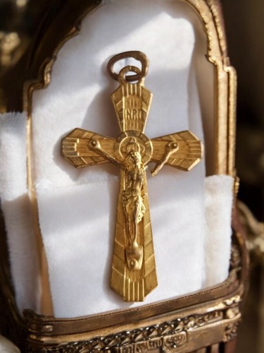 Croix religieuse vintage