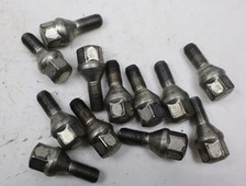 Goujon de roue occasion RENAULT CLIO II Phase 1 - 1.5 DCI 8v 65ch -