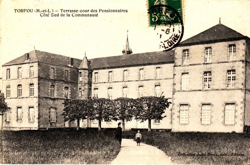 Cpa torfou terrasse cour des - cpa,