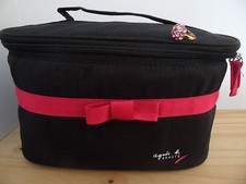 VANITY    NOIR  ET  ROSE    +