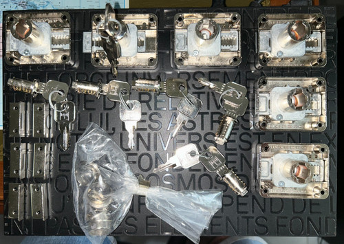 Lot serrures à - 6,