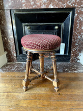 Tabouret de piano du 19ème siècle en bon état Noyer et sa garniture ancienne