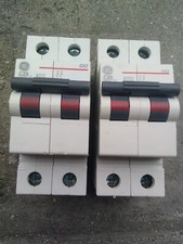 2 x disjoncteur GE  général