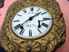 ancienne pendule en très bon état de marche marqué  1881 LP en état de marche.