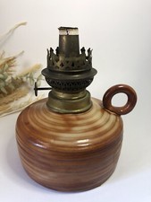 Grosse lampe à pétrole avec