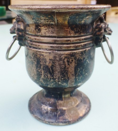 Ancien petit mortier têtes - tÊtes, de
