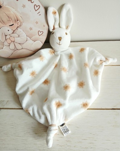 Bouchara doudou peluche lapin