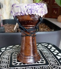 Djembé Tam tam ou Derbouka en terre cuite et peau de chèvre