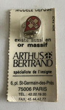 I1 -  Pin's GOUTTE DON DU SANG Argentée DANS L'EMBALLAGE ARTHUS BERTRAND