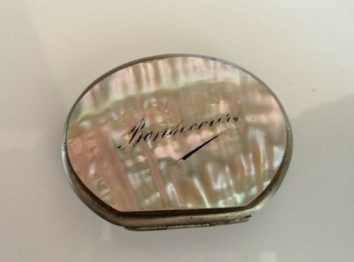 Ancien petit porte - -monnaie, en