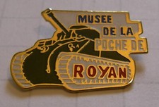 pin WW2 SHERMAN M4 A1 TANK MUSEE de la POCHE de ROYAN LE GUA