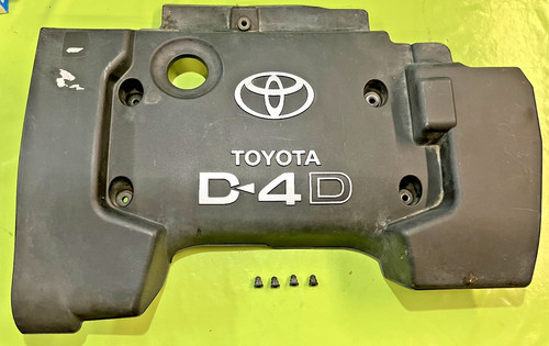 Cache moteur toyota avensis - /,