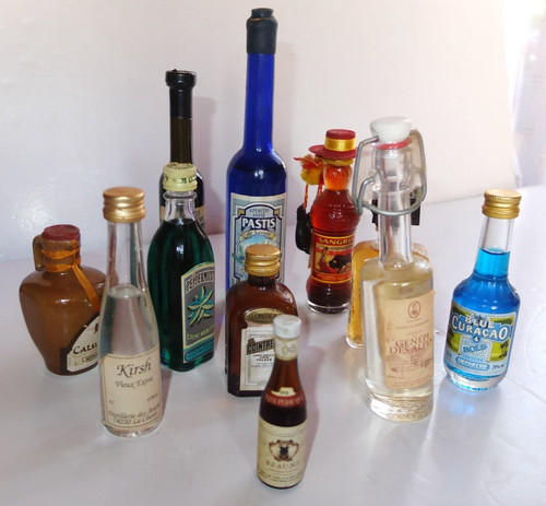 Lot mignonnettes - , 11