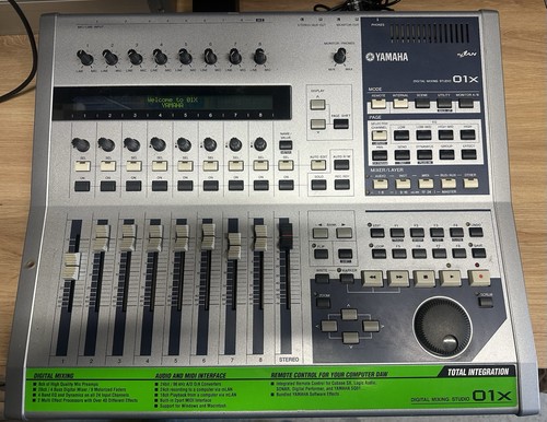 Yamaha 01x console - 01x,