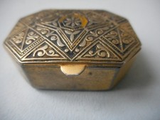 PETITE BOITE À PILULES ANCIENNE RECTANGULAIRE  METAL