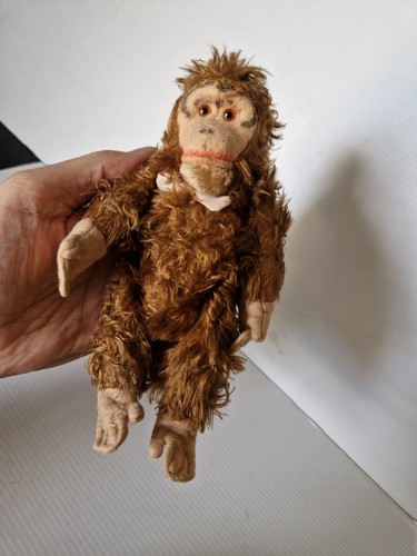Petit singe bourré son - petit,