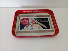 Plateau Métal Vintage Coca-Cola - "Your Thirst Takes Wings" Femme Pilote