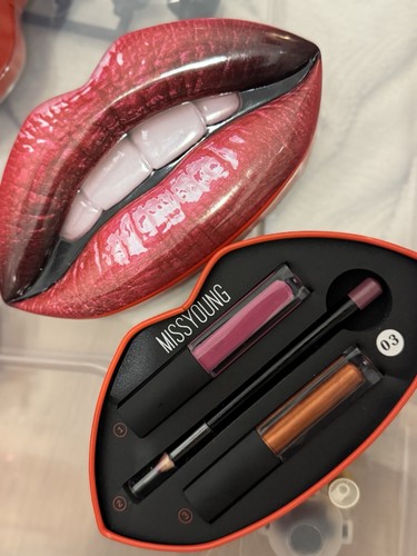 Lot revendeur maquillage - lot,
