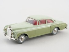 Corgi  n° 224 Bentley Continental sports saloon jamais joué 1/43