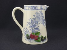 Gien, Oiseau Bleu, pichet 17