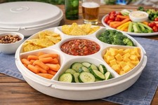 TUPPERWARE Serving Center