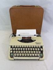 Machine à écrire Olympia