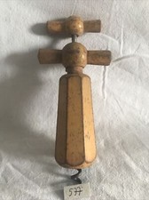 Ancien tire-bouchons en bois