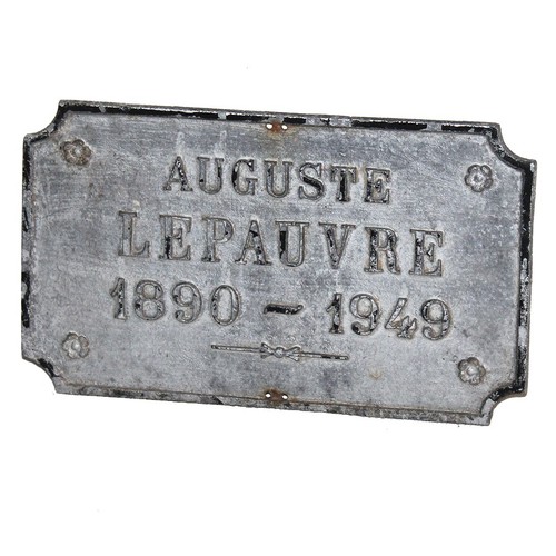 Ancienne plaque funéraire - , /