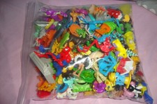 ! MEGA LOT KINDER SURPRISE + de 120 pièces y compris vintage FERRERO collector !