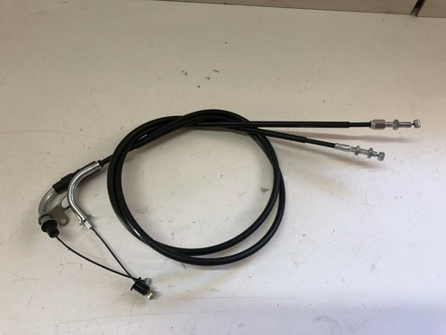 Une paire cable gaz - de,