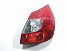 FEU ARRIERE DROIT 8200474327