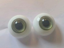 Yeux Verts de poupée ancienne