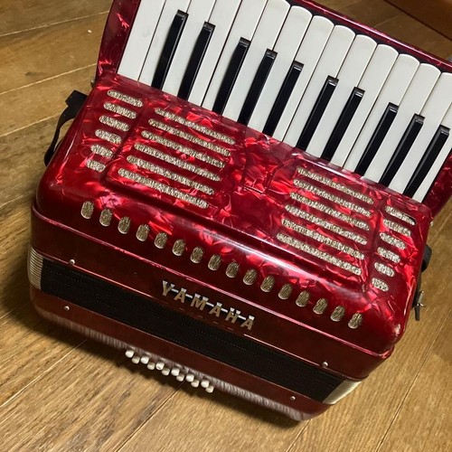 Yamaha red piano - yamaha, ya-12