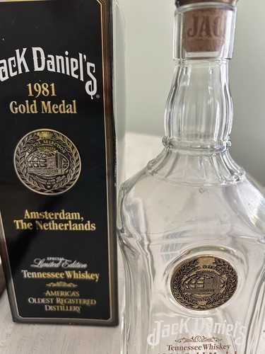 Jack daniels 1981 gold medal - daniels,