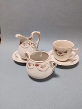 Éléments Ancienne dinette en