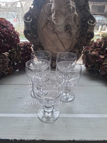 Grands verres pieds - 5,