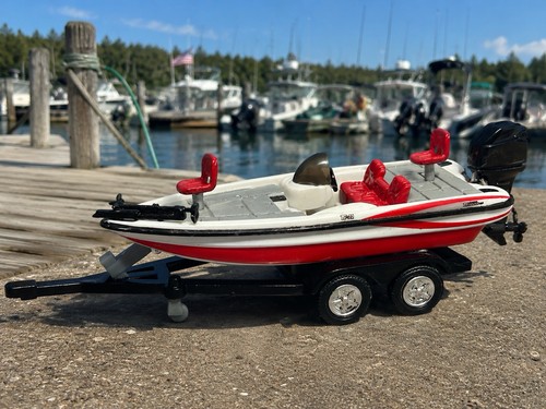 Outdoor sportsman triton - triton, bass