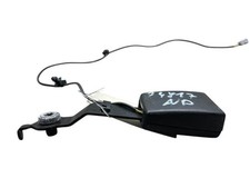 Attache ceinture avant droit