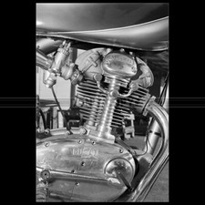 Photo M.000114 DUCATI 175