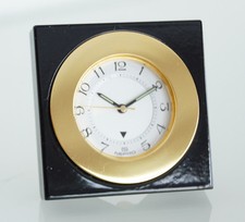 Réveil Carré Nepro noir et lunette dorée N445.057 - fabrication suisse