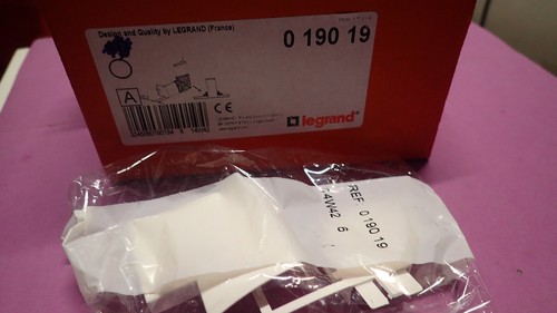 Legrand 19019 angle - 19019,