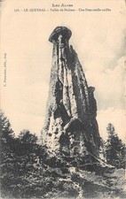 05-LE QUEYRAS-UNE DEMOISSELLE COIFFEE-N T6017-G/0165