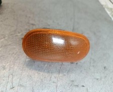 MR416090 feu latéral gauche