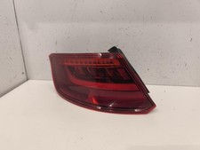 Feu arriere principal gauche